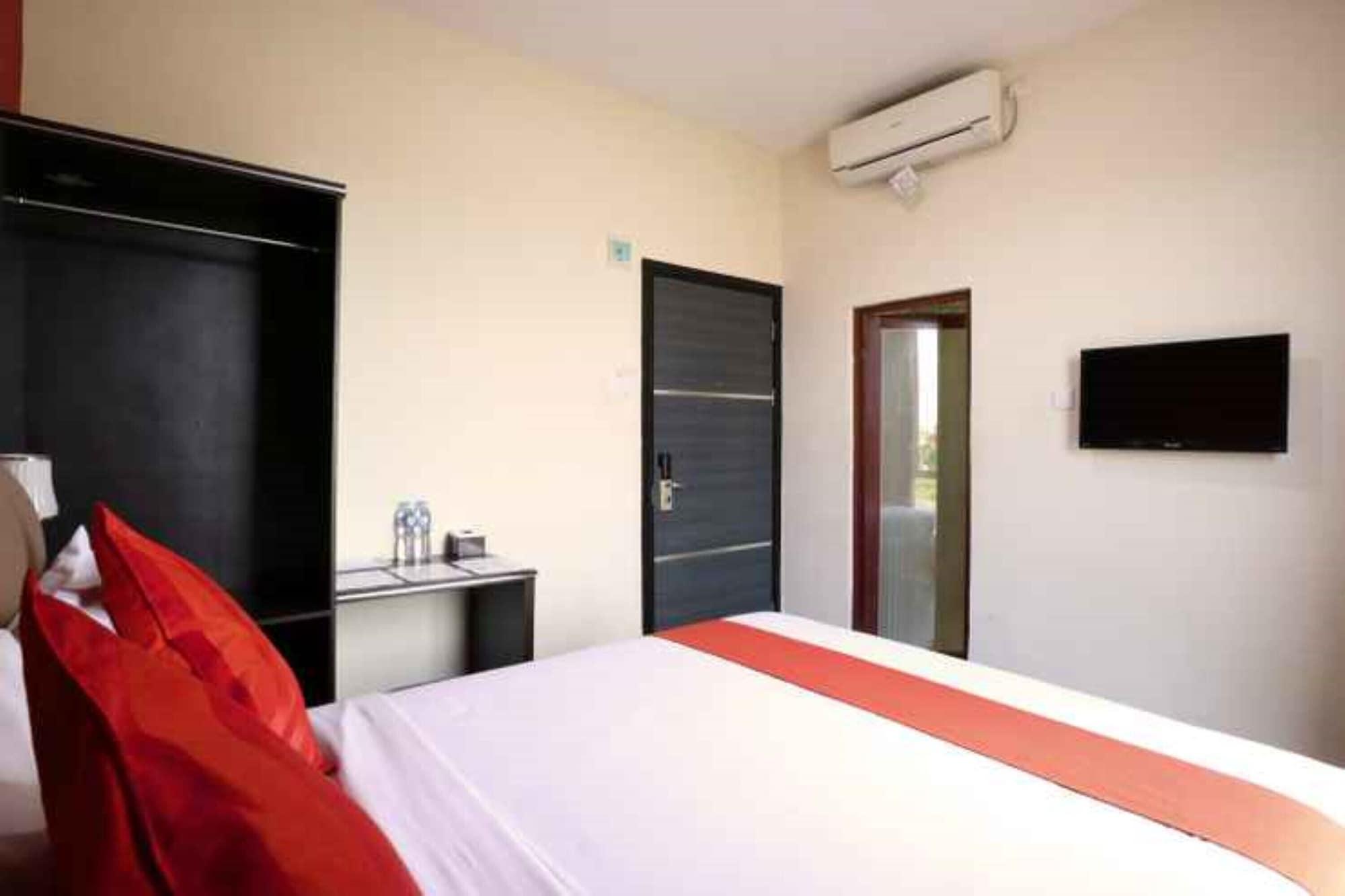 Hotel Blitz Batam Exterior foto